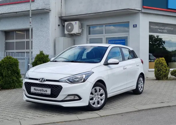 hyundai i20 Hyundai i20 cena 35900 przebieg: 81968, rok produkcji 2016 z Tarnów